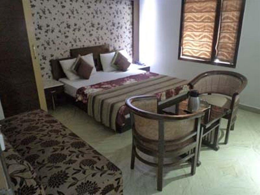 Jp Inn Hotel New Delhi Exterior photo